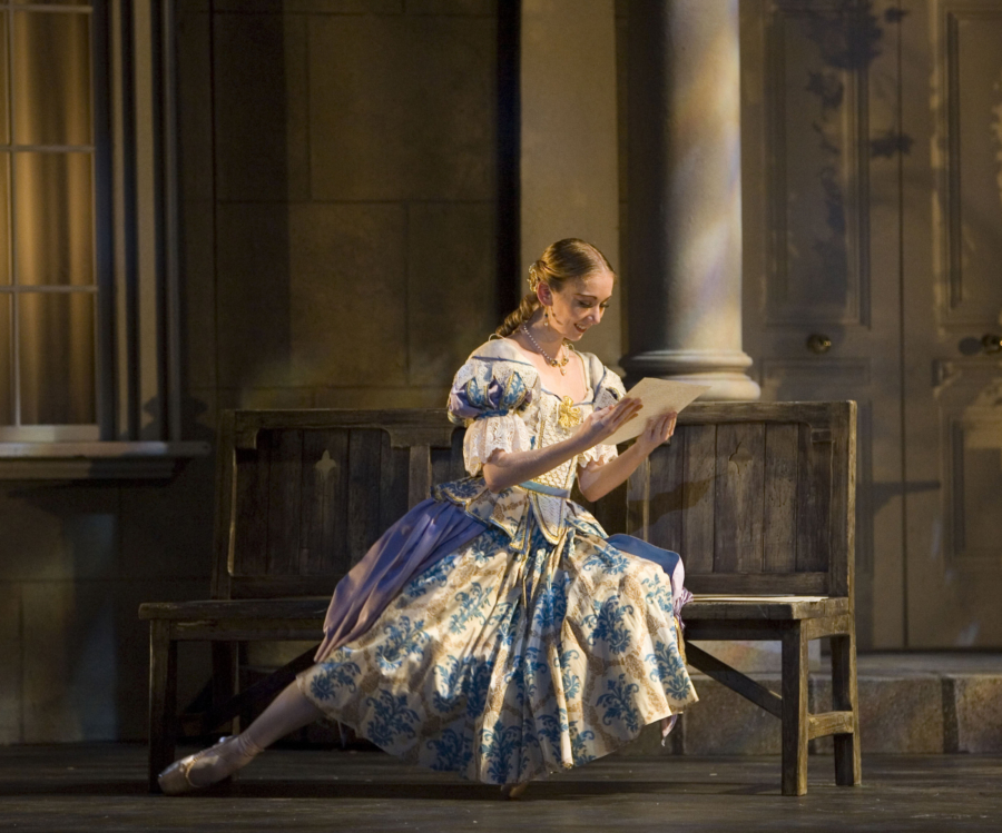 <p><em>Cyrano:</em> Elisha Willis as Roxane</p>. Credit: Bill Cooper.