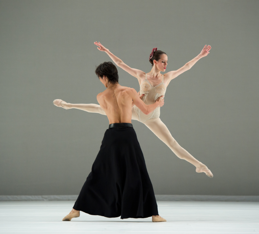 <p><em>Grosse Fuge: </em>Samara Downs and Yasuo Atsuji</p>. Credit: Bill Cooper.