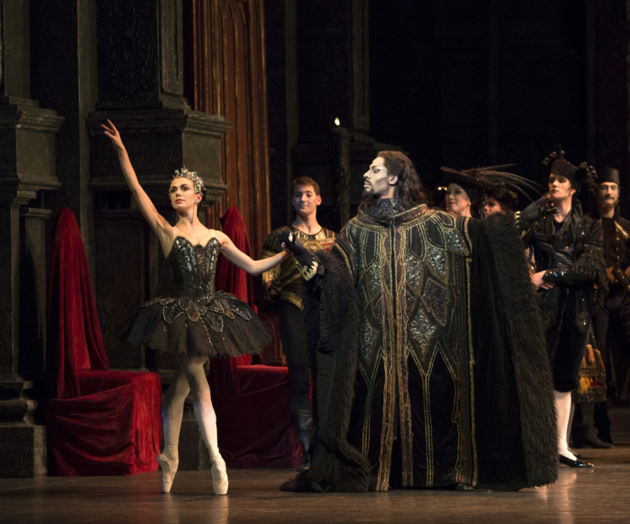 <p><em>Swan Lake: </em>Natasha Oughtred as Odile and Tyrone Singleton as Baron von Rothbart</p>. Credit: Bill Cooper.