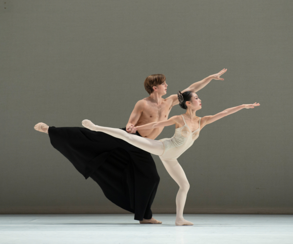 <p><em>Grosse Fuge:</em> Momoko Hirara and Joseph Caley</p>. Credit: Bill Cooper.