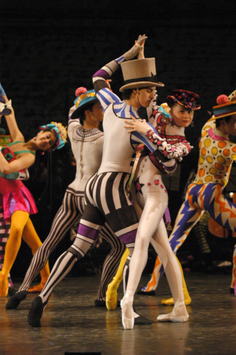 <p><em>Elite Syncopations: </em>Jenna Roberts and Iain Mackay in 'Sunflower Slow Drag'</p>. Credit: Brian Slater.