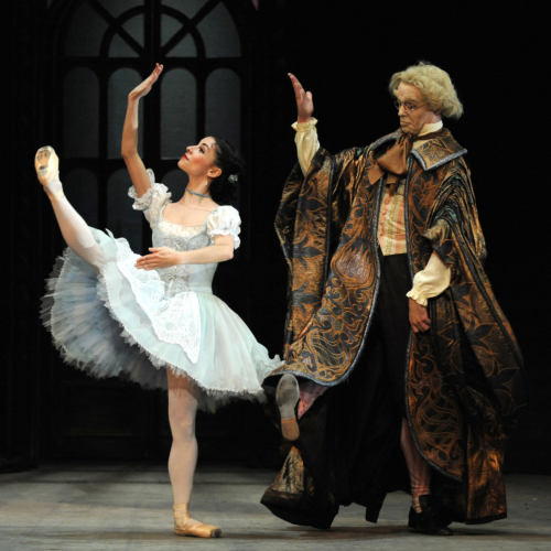 <p><em>Coppélia: </em>Maureya Lebowitz as Swanilda and Jonathan Payn as Dr Coppélius</p>. Credit: Roy Smiljanic.