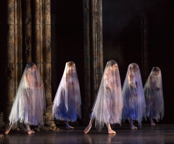 <p><em>Giselle: </em>Artists of Birmingham Royal Ballet</p>. Credit: Bill Cooper.
