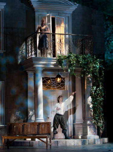<p><em>Cyrano:</em> Elisha Willis as Roxane and Robert Parker as Cyrano</p>. Credit: Bill Cooper.