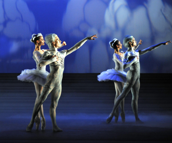 <p><em>The Prince of the Pagodas: </em>Delia Mathews, Yijing Zhang, Feargus Campbell and Brandon Lawrence as Clouds</p>. Credit: Bill Cooper.