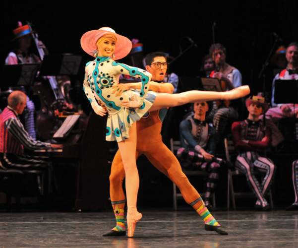 <p><em>Elite Syncopations: </em>Callie Roberts and Tzu-Chao Chou in 'Alaskan Rag'</p>. Credit: Phil Hitchman.