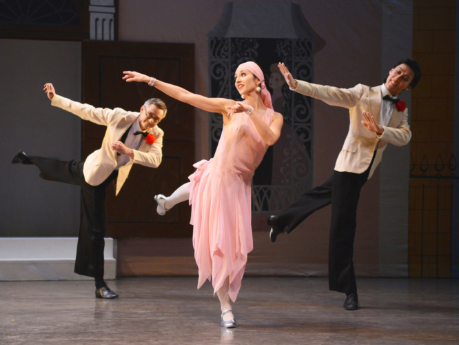 <p><em>Façade:</em> Angela Paul with Rory Mackay and Yasuo Atsuji in the 'Foxtrot'</p>. Credit: Roy Smiljanic.