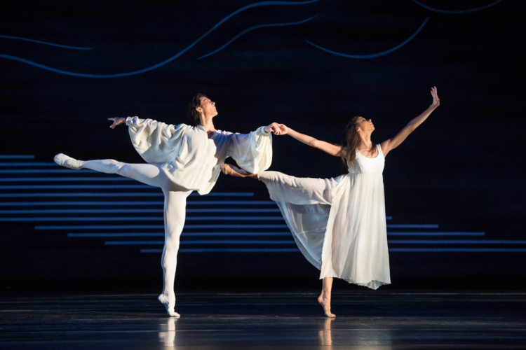 <p><em>Dante Sonata: </em>Céline Gittens and Yasuo Atsuji as Lead Children of Light</p>. Credit: Bill Cooper.