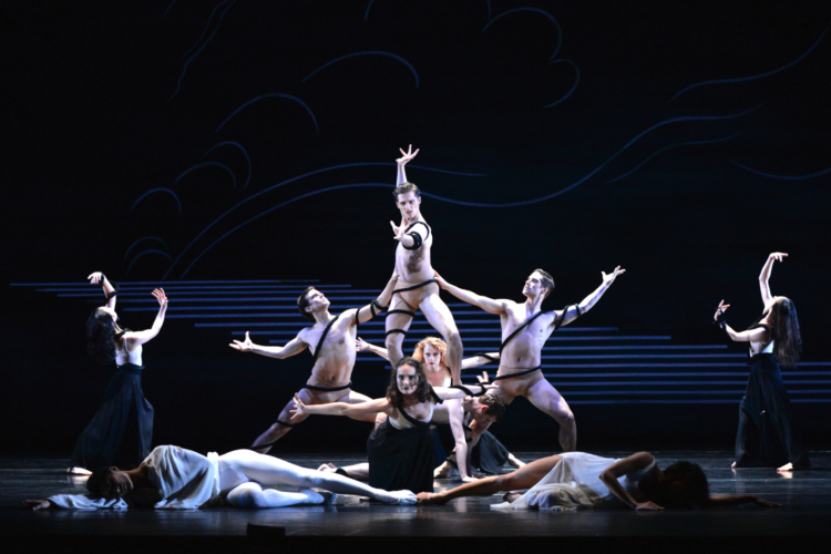 <p><em>Dante Sonata: </em>Artists of Birmingham Royal Ballet</p>. Credit: Bill Cooper.