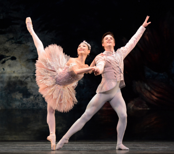 <p><em>The Nutcracker:</em> Momoko Hirata as the Sugar Plum Fairy and Joseph Caley as the Prince</p>. Credit: Bill Cooper.
