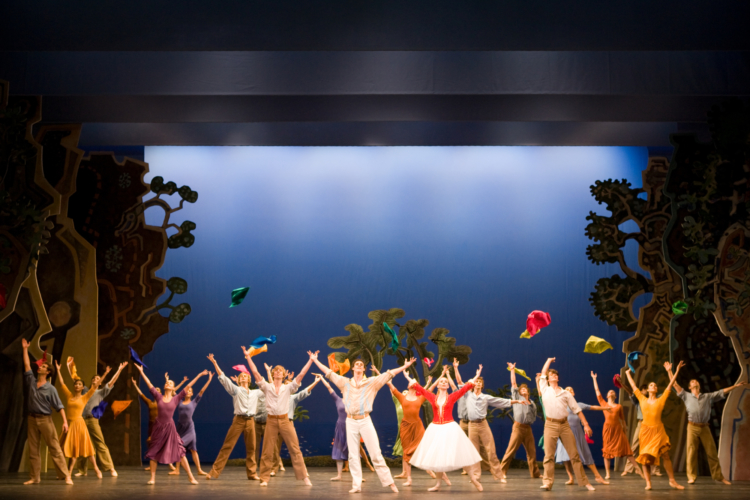 <p><em>Daphnis and Chloë:</em> Artists of Birmingham Royal Ballet</p>. Credit: Bill Cooper.
