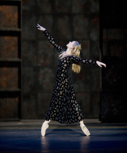<p><em>Edward II:</em> Elisha Willis as Queen Isabella</p>. Credit: Bill Cooper.