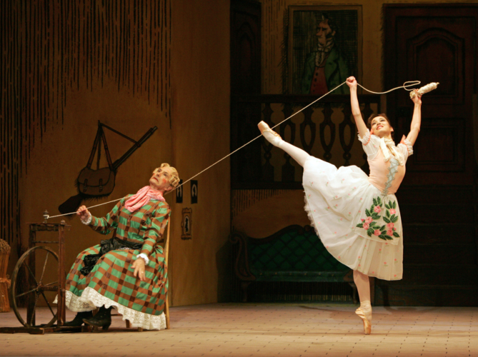 <p><em>La Fille mal gardée: </em>Nao Sakuma as Lise and David Morse as Widow Simone</p>. Credit: Bill Cooper.