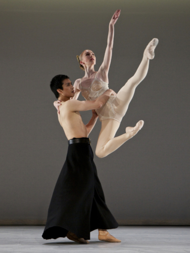 <p><em>Grosse Fuge: </em>Elisha Willis and Chi Cao</p>. Credit: Andrew Ross.