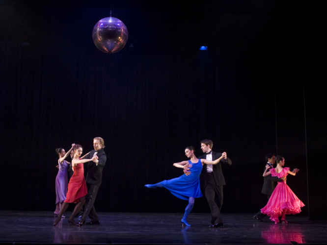 <p><em>Nine Sinatra Songs</em><em>:</em> Artists of Birmingham Royal Ballet</p>. Credit: Bill Cooper.