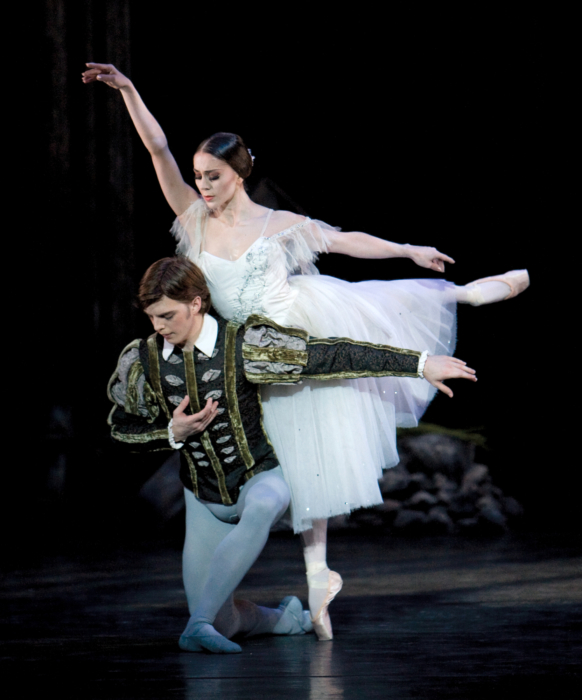 <p><em>Giselle:</em> Ambra Vallo as Giselle and Joseph Caley as Albrecht</p>. Credit: Bill Cooper.